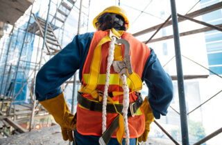 Equipos de Protección Personal para Trabajos en Alturas